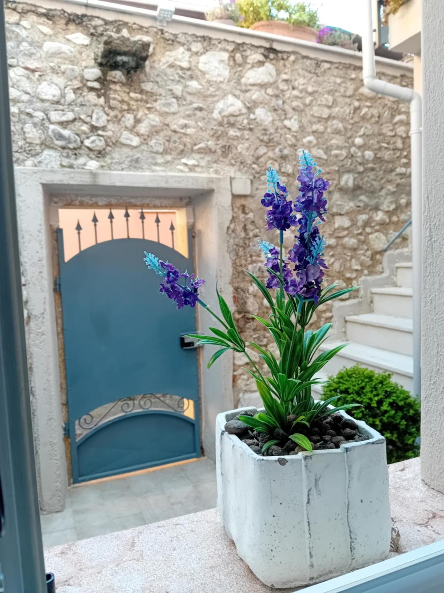 Apartment La Casa Di Ursula Toscolano Maderno